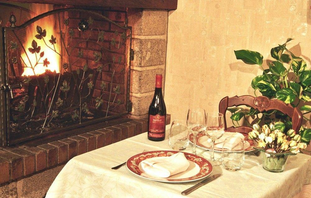 Hotel Restaurant Des Deux Vallees Entraygues-sur-Truyère Buitenkant foto