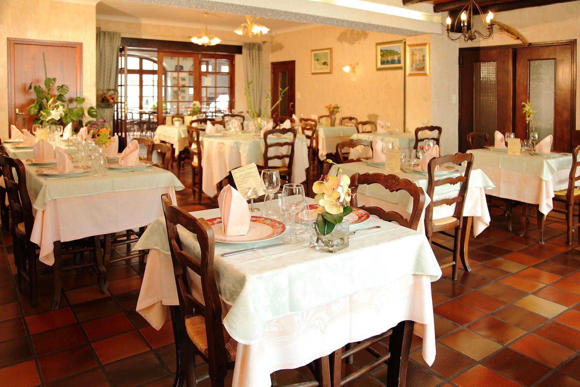 Hotel Restaurant Des Deux Vallees Entraygues-sur-Truyère Buitenkant foto
